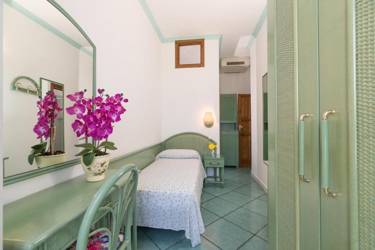 Hotel Casa Del Sole Forio di Ischia Szoba fotó